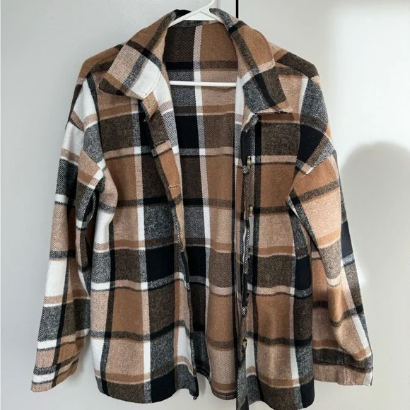 Shacket - Picture 2 of 3